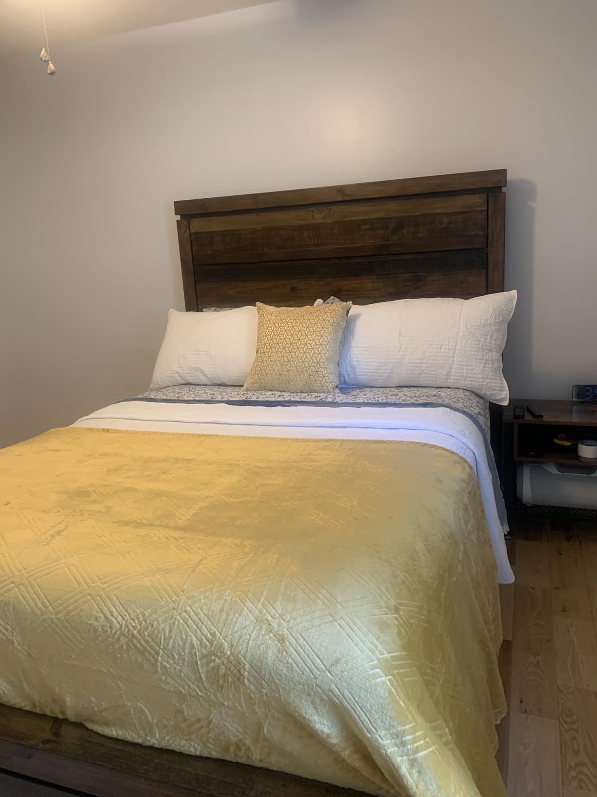 Marsail MS01-2 Queen Adjustable Bed Base with Massage-APP Connects Adjustable Bed Frame with 4 Height Options, 3 Minutes Fast Assembly, Wireless Control Adjustable Bed with Under-Bed Nightlight customer photo 1