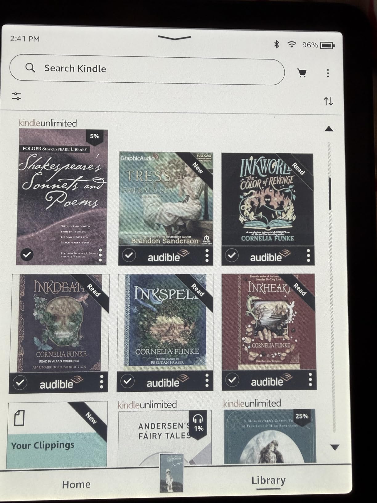 Like-New Amazon Kindle Colorsoft Signature Edition 32GB (2024 model) – With color display, auto-adjusting front light, wireless charging, and long battery life - Metallic Black customer photo 2