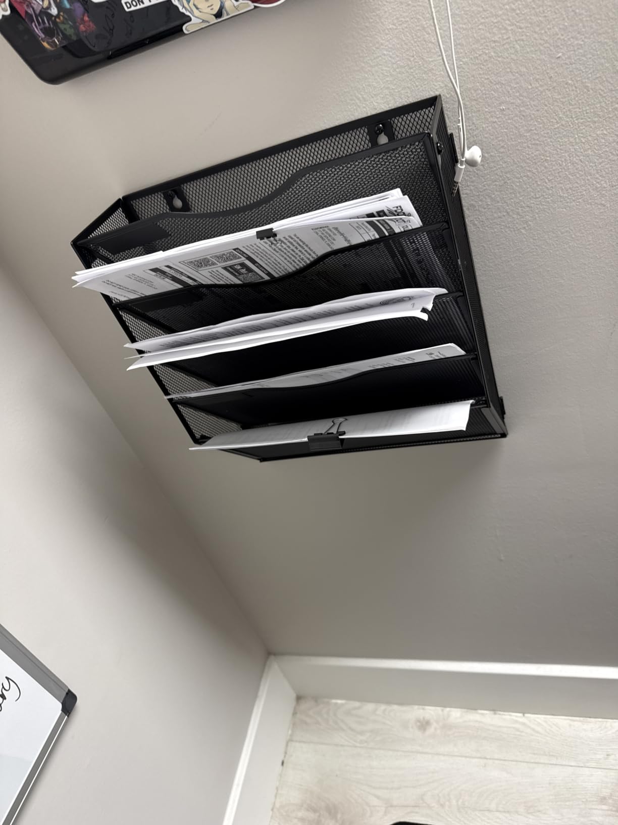 Gawerk 5 Tier Hanging Wall File Organizer, Mesh Mail Paper Orgnization Hanging File Folder Holder for Home Office, Black customer photo 2
