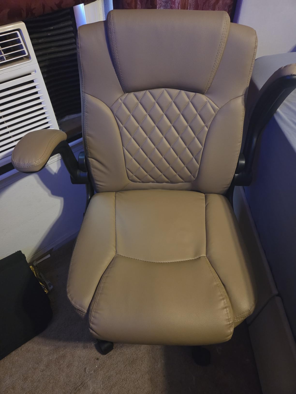 Leather Office Chair, PU Home Computer Desk Chairs with Ergonomic Back Support, 360°Swivel Free，Small Gmaing Chair with Wheels and Adjustable Armrests, for Short People Use, Black customer photo 1