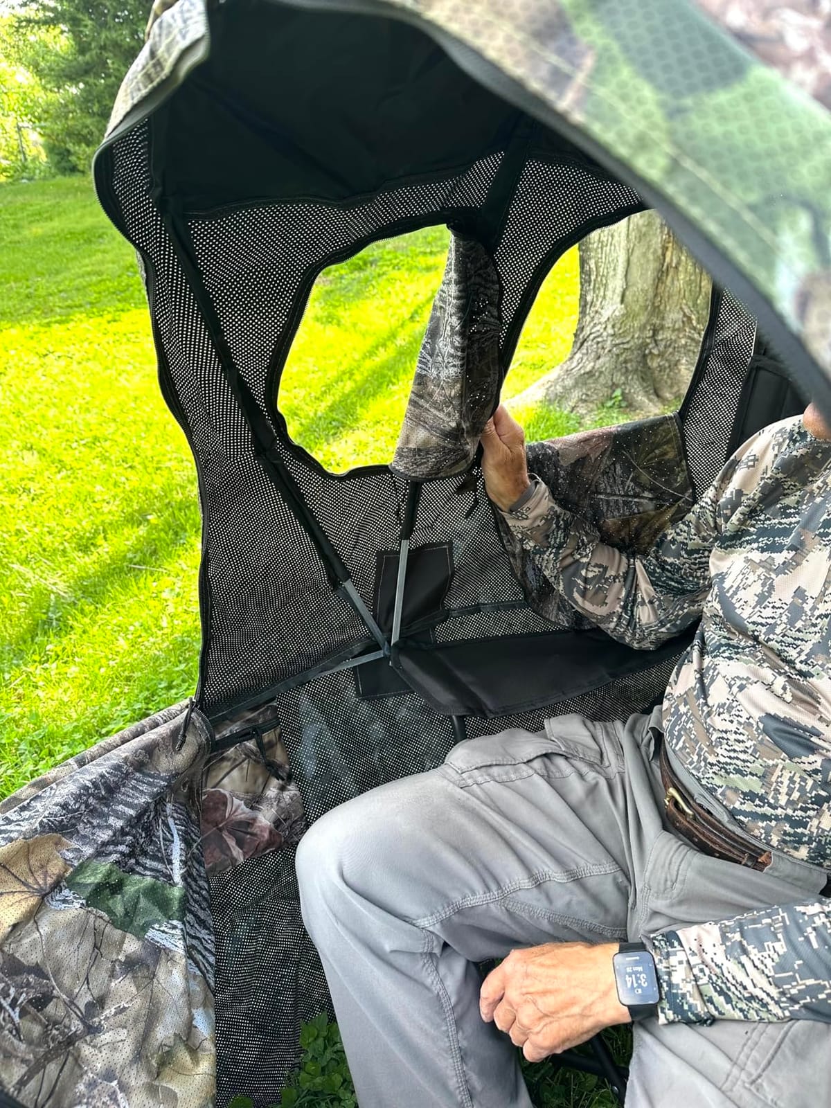 FUNHORUN Hunting Chair Blind, 1/2 Man See Through Ground Blind, Camo Tent customer photo 2