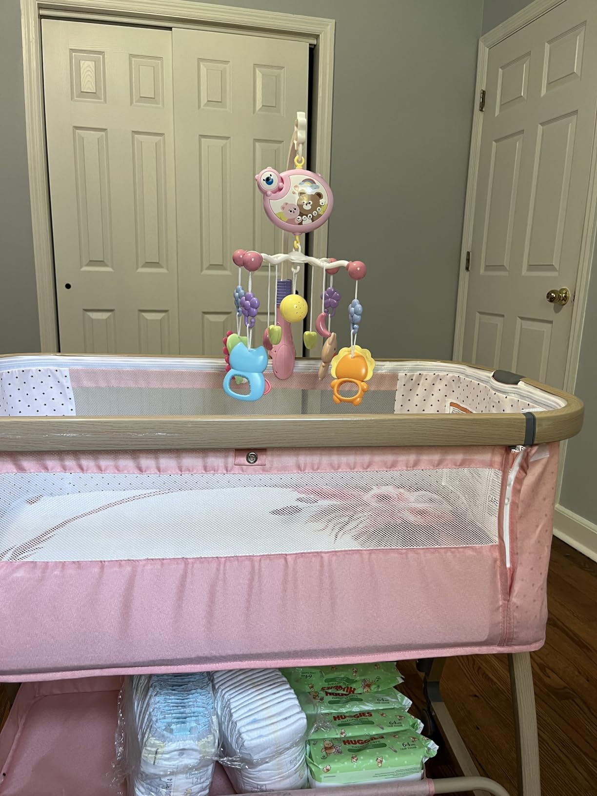 Baby Bassinet, Bedside Bassinet for Baby, 4 in 1 Portable Bassinet Bedside Sleeper with Wheels Mosquito Net & Storage Basket, 6 Height Adjustable Rocking Bassinet for Newborn Baby customer photo 2