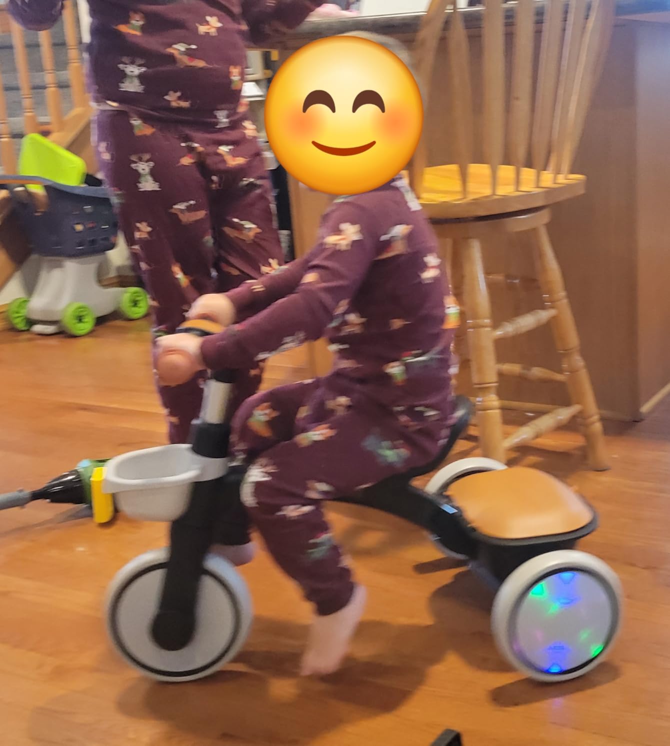 SEREED Colorful Lighting Toddler Tricycle Gift Toy for Ages 2-5 Boys Girls customer photo 1