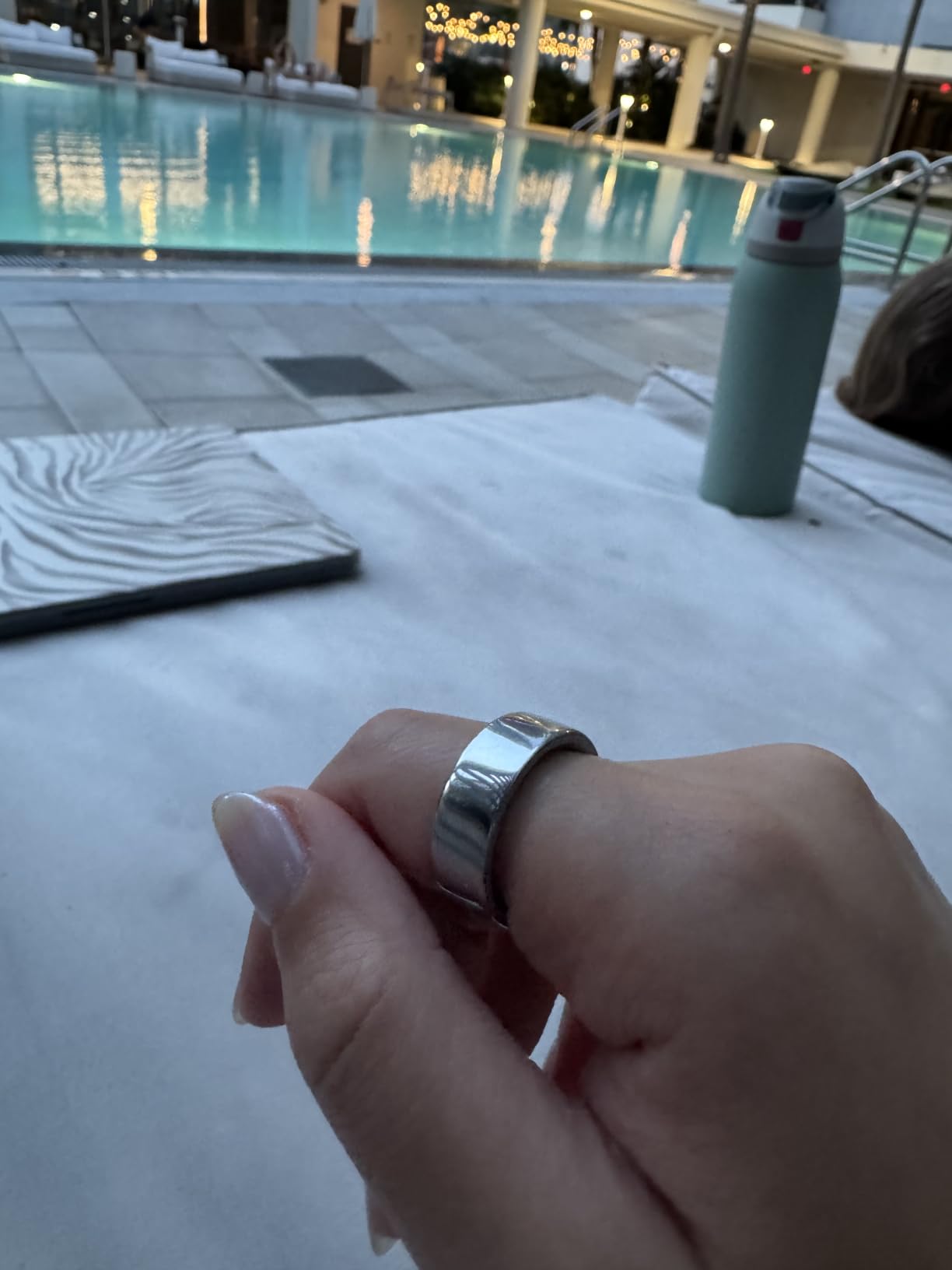 OURA Ring 4 Smart Ring - Silver - Size 7 customer photo 1