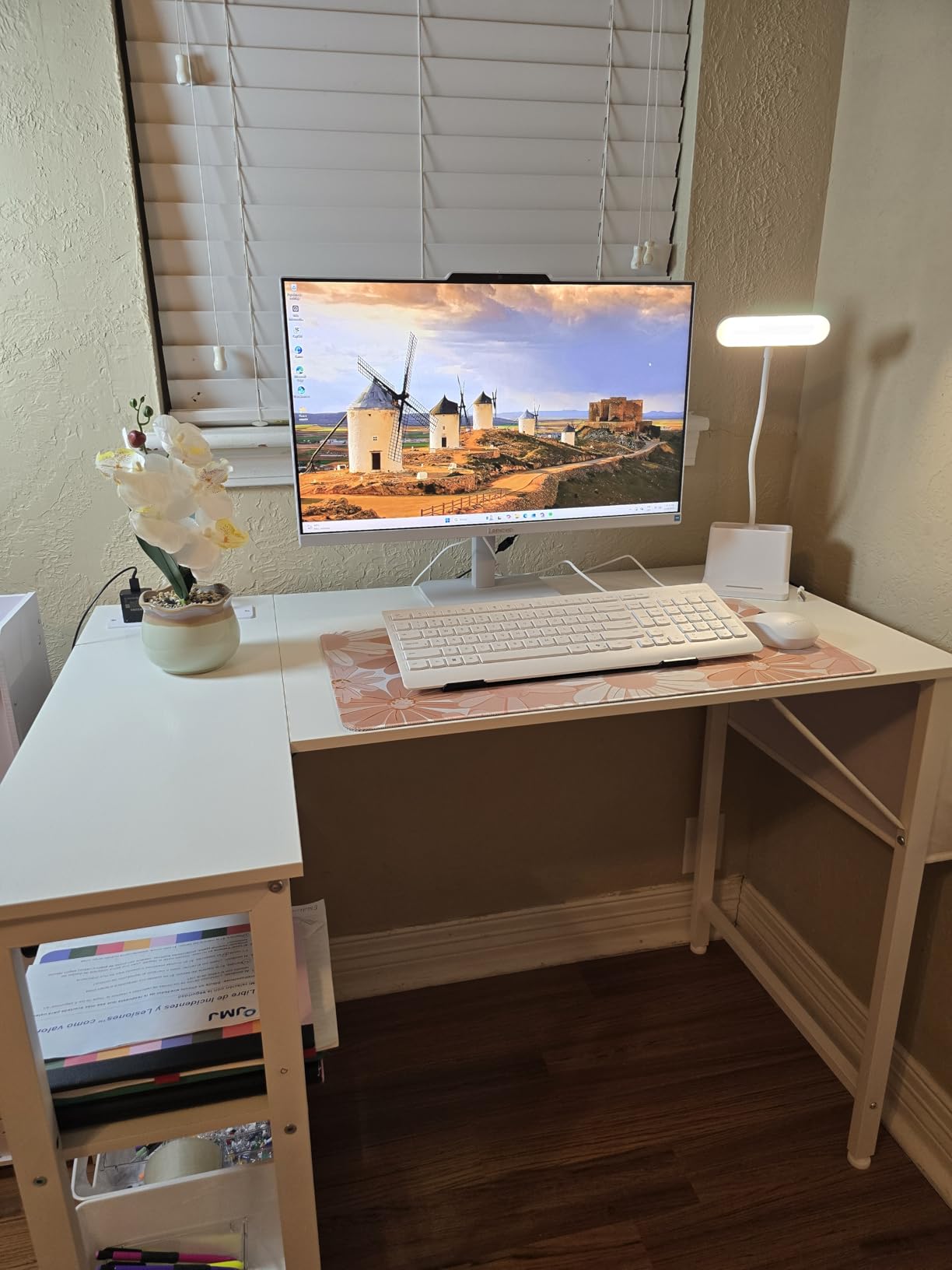 Lufeiya Small L Shaped Desk with Power Outlet Shelves, 40 Inch Corner Computer Desk for Small Space Home Office, L-Shaped Gaming Desk PC Desks with Charging Station, Black customer photo 2