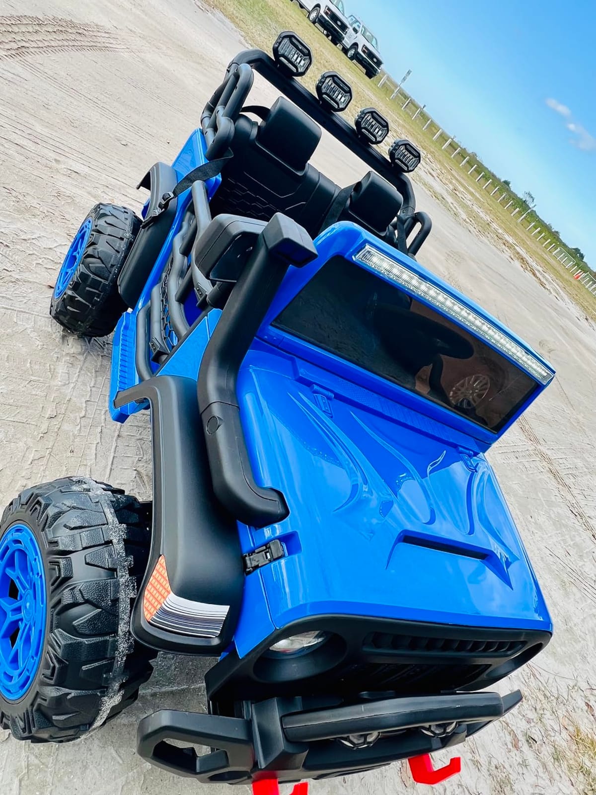 Hikiddo 24V Ride on Toy, 2 Seater Electric Ride on Car for Kid 3-8 w/Remote customer photo 1