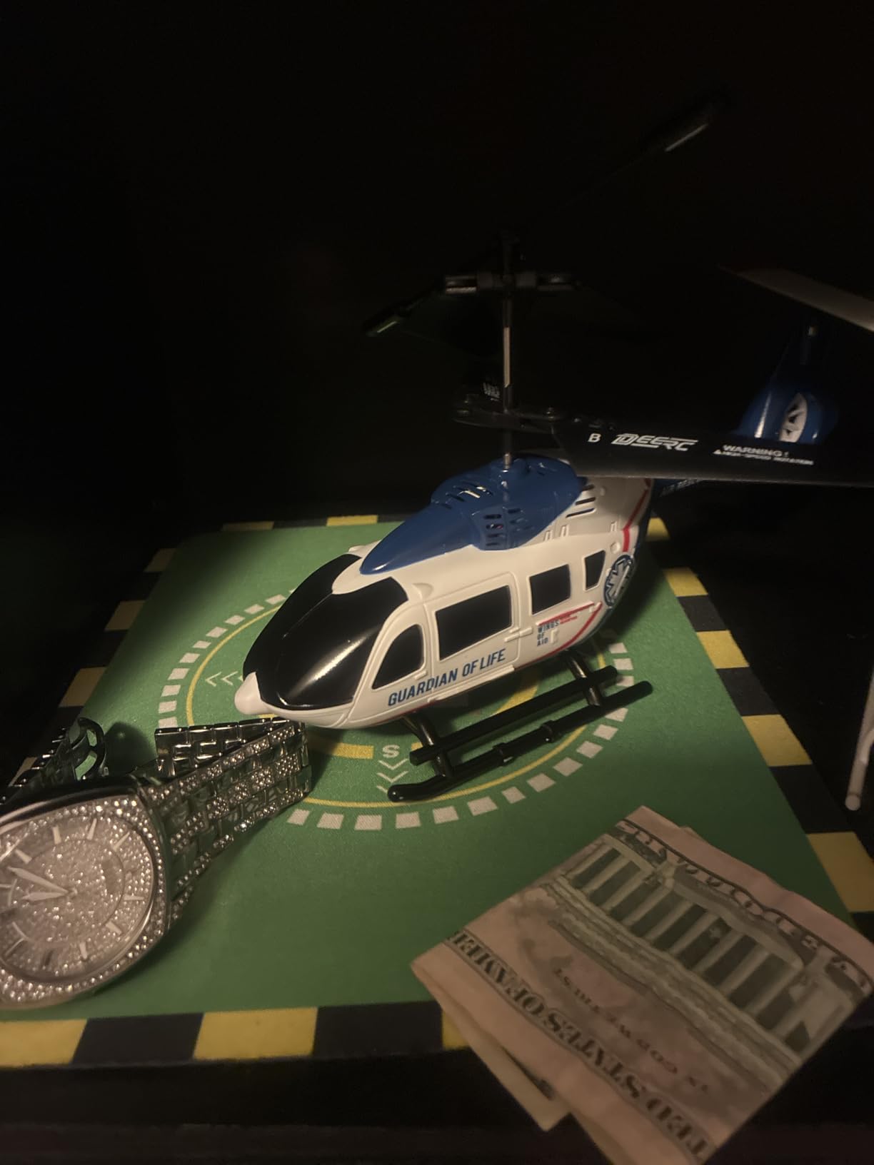 DEERC RC Helicopter, Remote Control Helicopter, 26 Mins Flight Time, LED Lights & Altitude Hold, 2 Batteries customer photo 1