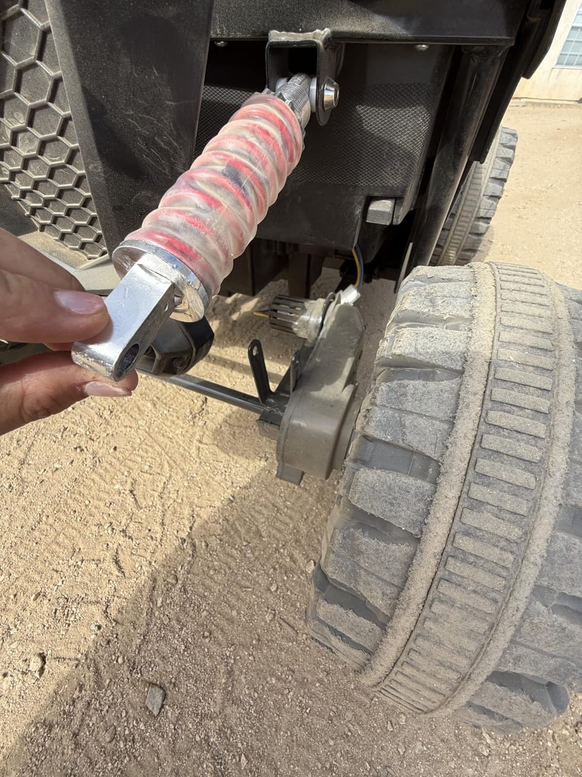 ANPABO XXL 24V Ride on Toys for Big Kids 3-12, 4 x 200W Motors, Pink customer photo 1