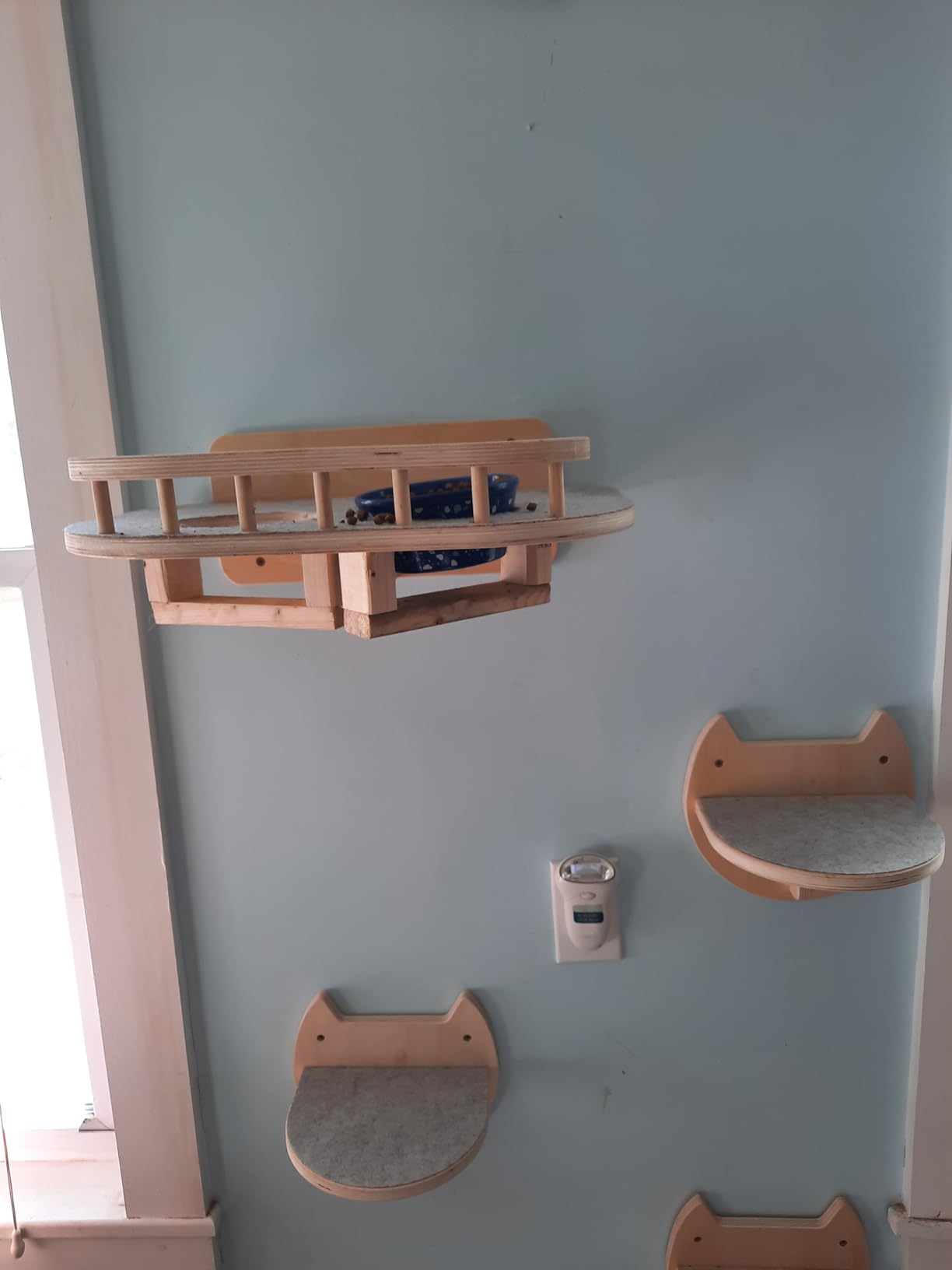 Cat Wall Shelves, Modern Cat Wall Furniture for Indoor Cats - Black customer photo 1