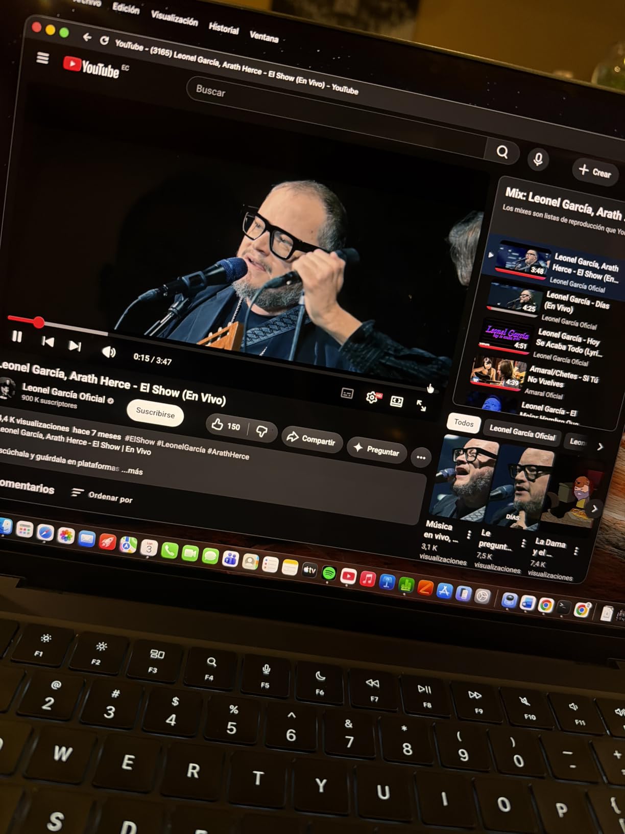 MacBook Pro 14 M5 customer photo 1