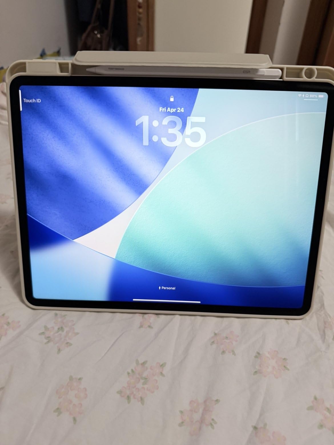 Apple iPad Air 13-inch M4 customer photo 2