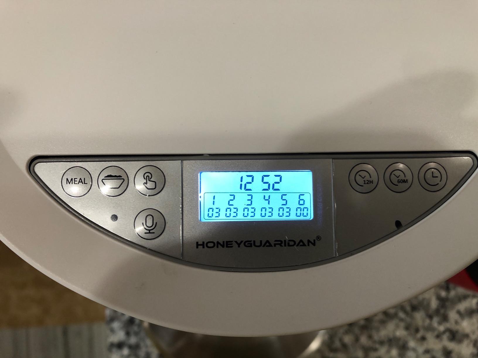 HoneyGuaridan Automatic Cat Feeder for 2 Cats, 2.4/5G WiFi Smart Feed Pet Feeder with Stainless Steel Bowl,APP Control Dispenser, Dual Power Supply,Desiccant Bag,10s Meal Call Black customer photo 1
