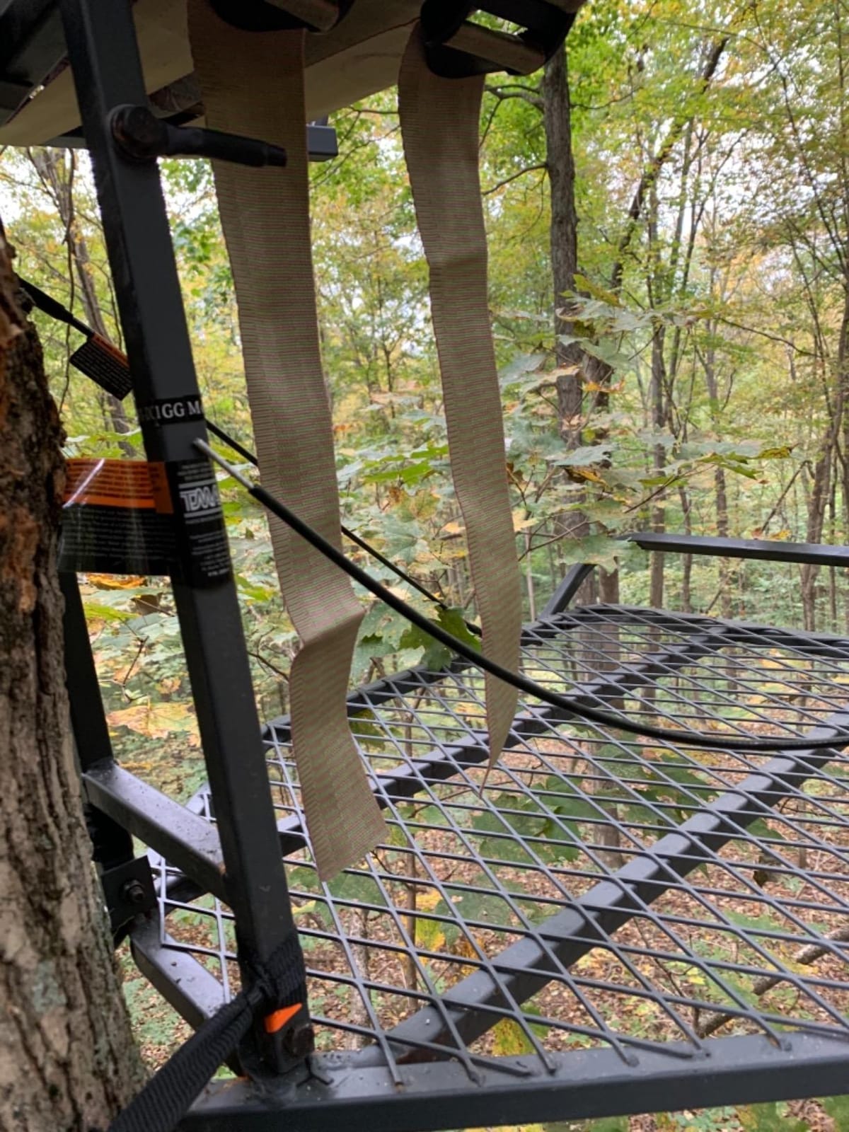 Guide Gear Deluxe Hang-On Tree Stand Chair for Hunting Cushion Seat Hunt Gear Equipment Accessories, Camo customer photo 1