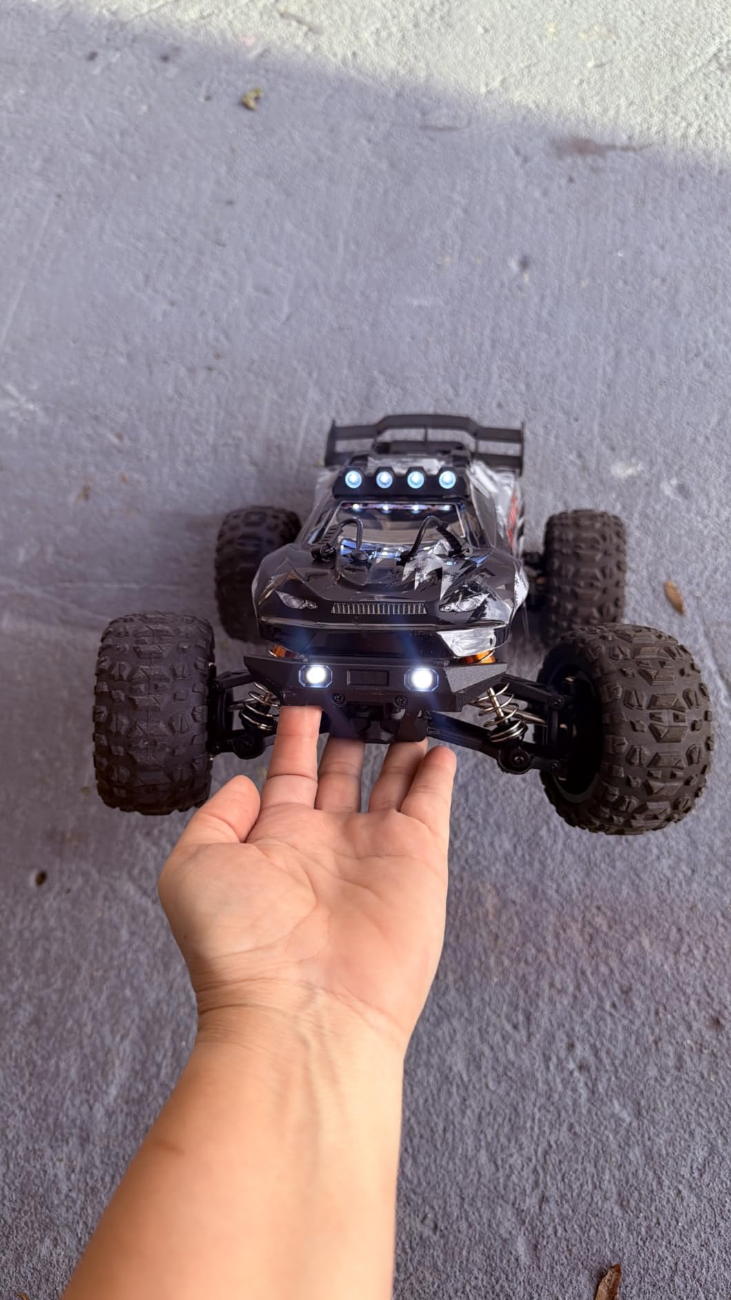 X-TMAGA 1:16 All Terrain RC Cars, 4WD Off-Road Remote Control Car (HS16-83) customer photo 1
