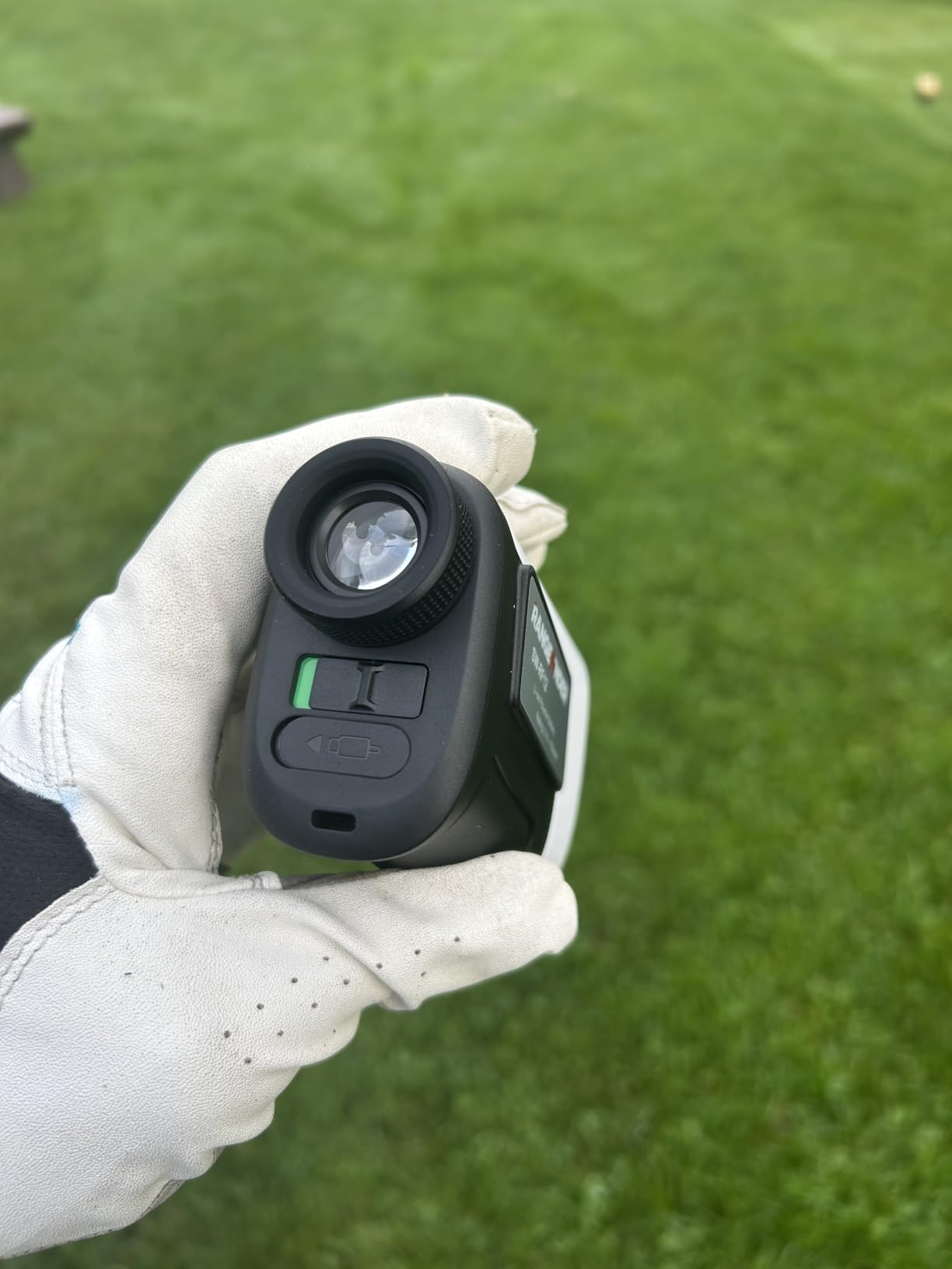 Range Finder Golf, 1200 Yards Rangefinder with Slope, Magnetic Stripe, 7X Magnification, IP54 Water Resistant, Rechargeable Battery, Flag Pole Lock Vibrate, Golf Accessories Gift for Men Women customer photo 2