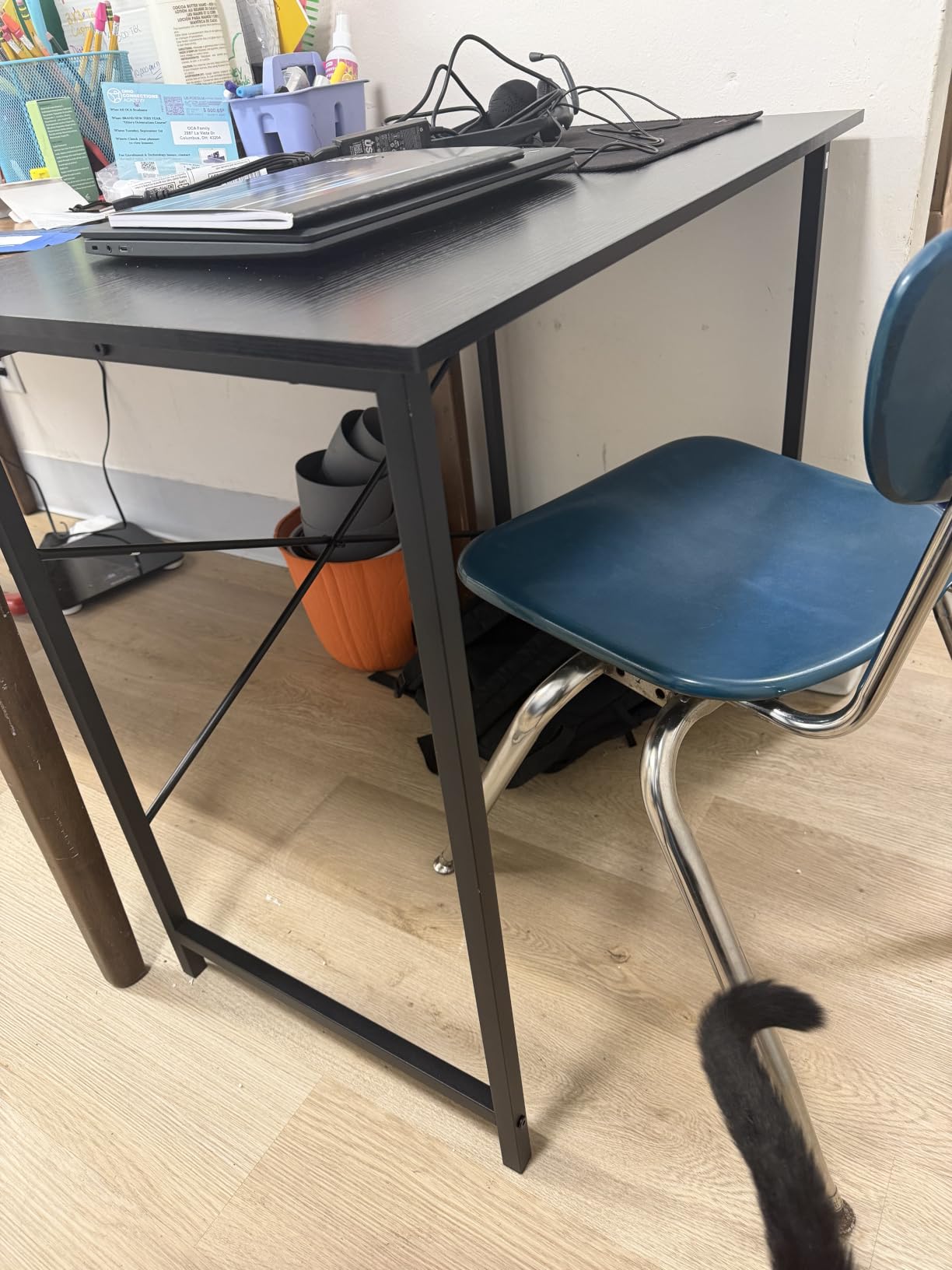 DUMOS 32 Inch Small Computer Desk, Gaming Desks for Home Office Bedroom customer photo 2